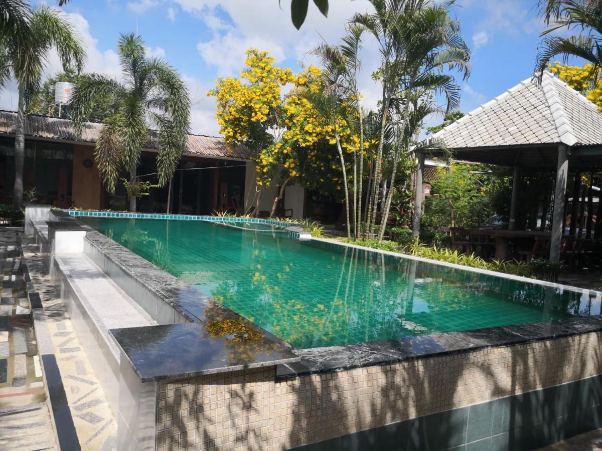 Suanhom Resort Ban Ban San Sai Esterno foto